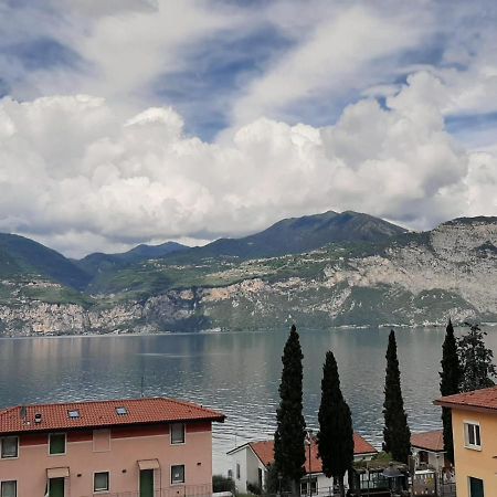 Bmp Apartment Deluxe 1 Jacuzzi Riscaldata Privata Vista Lago Di Garda Brenzone sul Garda Exteriör bild