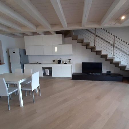 Bmp Apartment Deluxe 1 Jacuzzi Riscaldata Privata Vista Lago Di Garda Brenzone sul Garda Exteriör bild