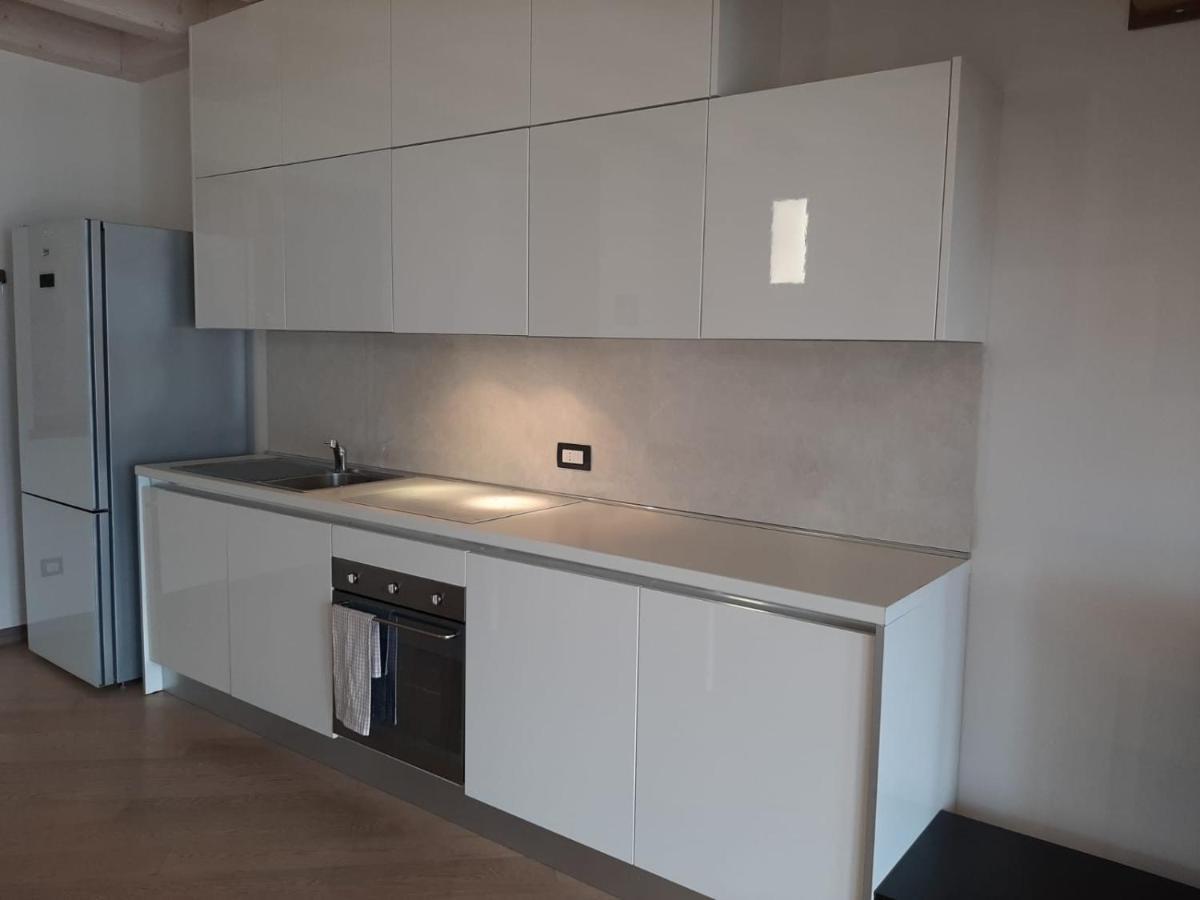 Bmp Apartment Deluxe 1 Jacuzzi Riscaldata Privata Vista Lago Di Garda Brenzone sul Garda Exteriör bild