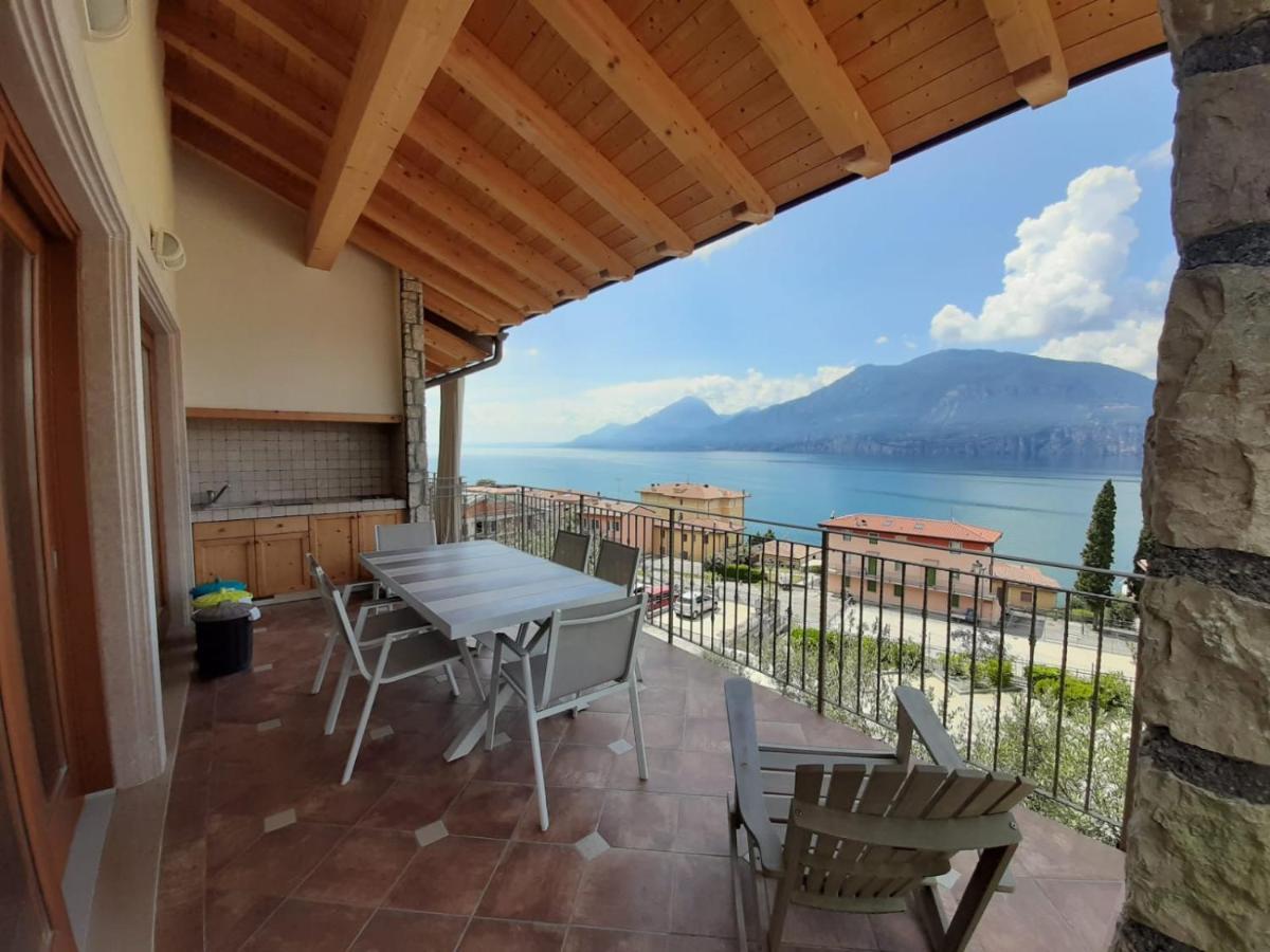 Bmp Apartment Deluxe 1 Jacuzzi Riscaldata Privata Vista Lago Di Garda Brenzone sul Garda Exteriör bild