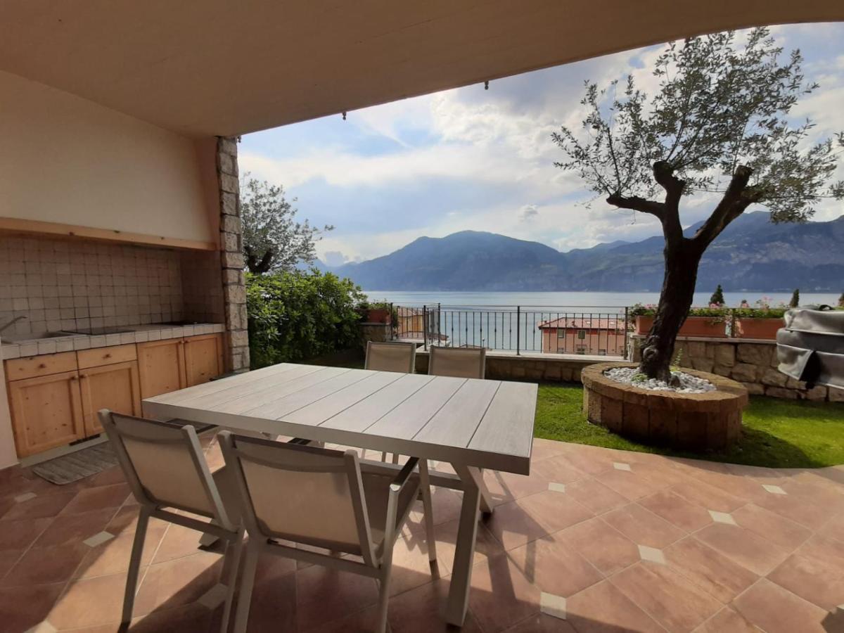 Bmp Apartment Deluxe 1 Jacuzzi Riscaldata Privata Vista Lago Di Garda Brenzone sul Garda Exteriör bild