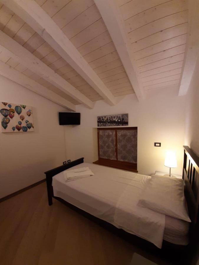 Bmp Apartment Deluxe 1 Jacuzzi Riscaldata Privata Vista Lago Di Garda Brenzone sul Garda Exteriör bild