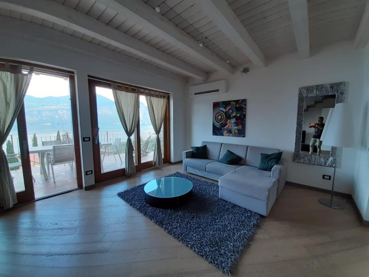 Bmp Apartment Deluxe 1 Jacuzzi Riscaldata Privata Vista Lago Di Garda Brenzone sul Garda Exteriör bild