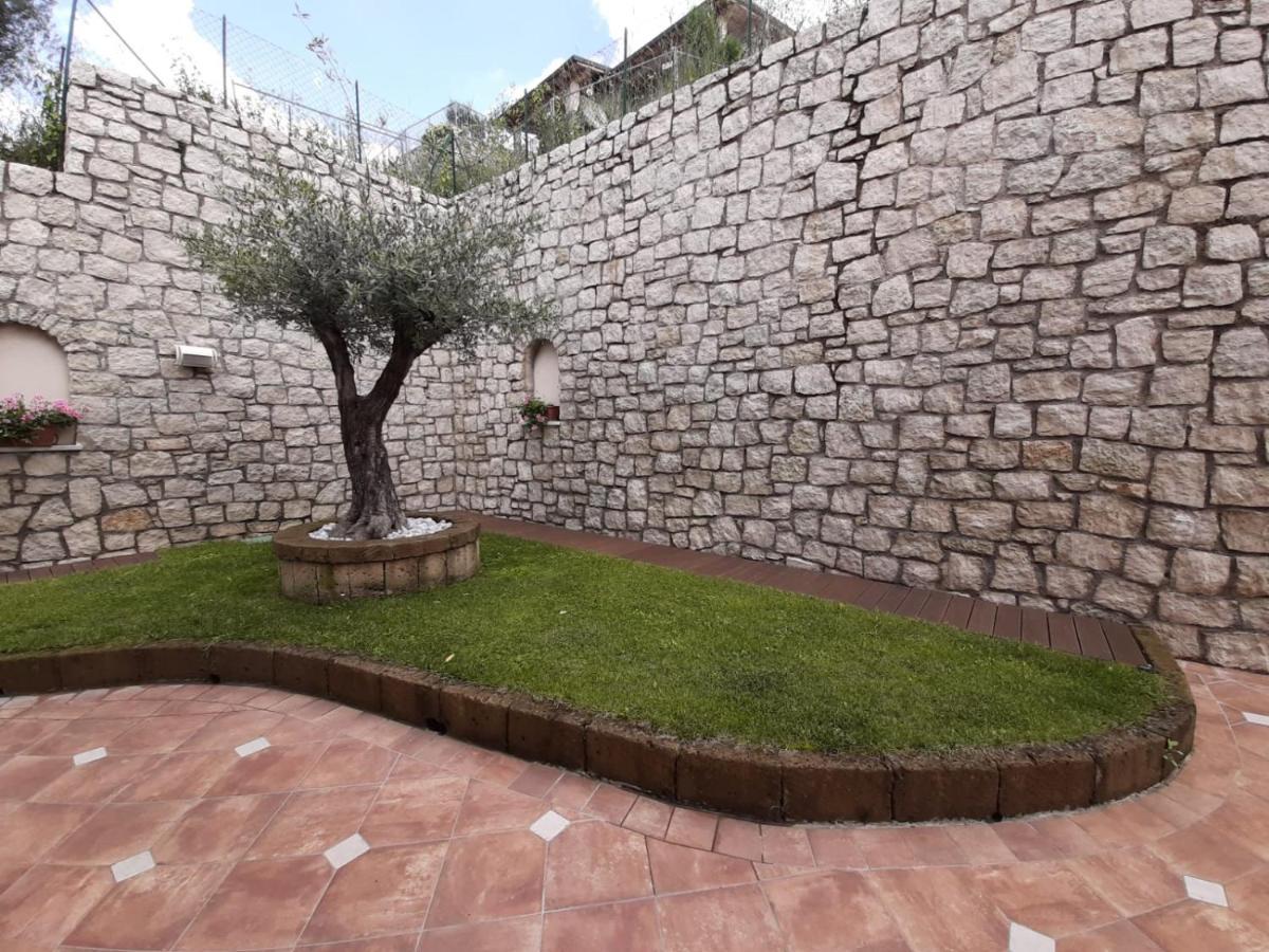 Bmp Apartment Deluxe 1 Jacuzzi Riscaldata Privata Vista Lago Di Garda Brenzone sul Garda Exteriör bild