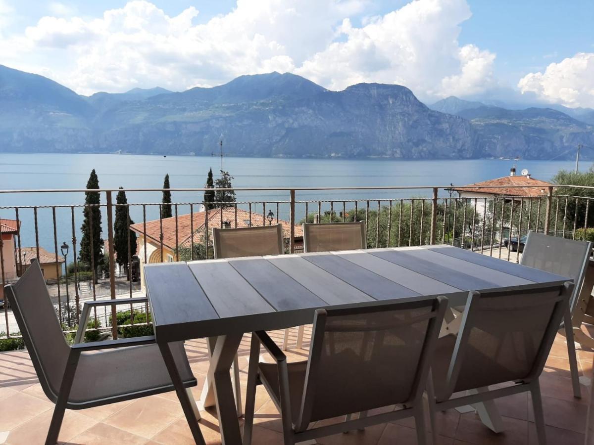 Bmp Apartment Deluxe 1 Jacuzzi Riscaldata Privata Vista Lago Di Garda Brenzone sul Garda Exteriör bild