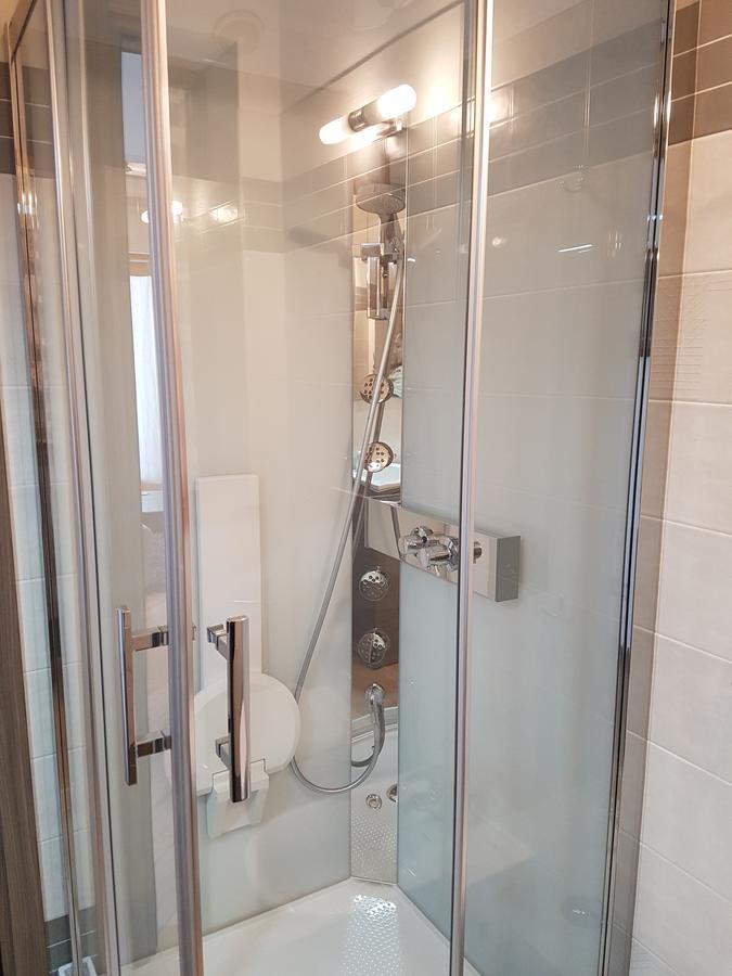 Bmp Apartment Deluxe 1 Jacuzzi Riscaldata Privata Vista Lago Di Garda Brenzone sul Garda Exteriör bild